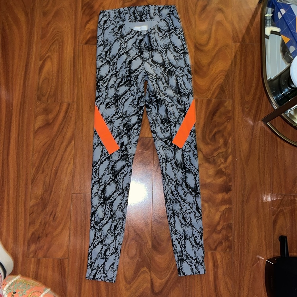⚡️ FLASH SALE ⚡️ Stella McCartney Snake Leggings S